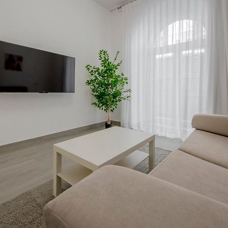 Suara Apartamentos 1 Madrid Dış mekan fotoğraf